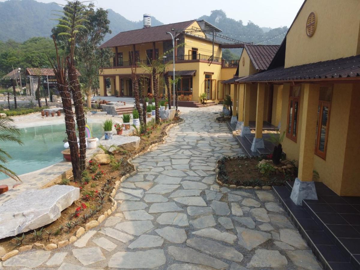 Sky Bay Lodge Ha Giang Buitenkant foto