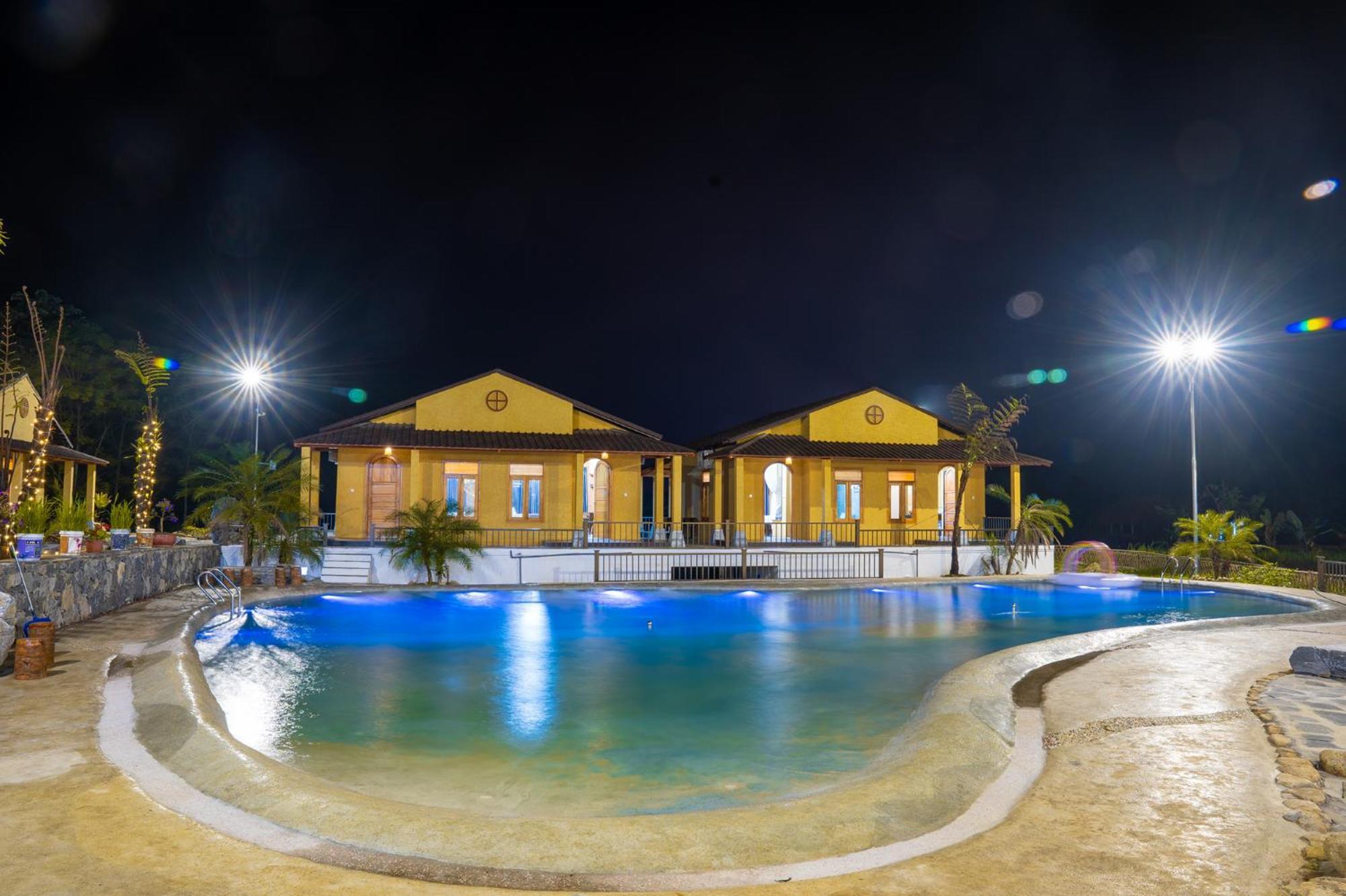 Sky Bay Lodge Ha Giang Buitenkant foto