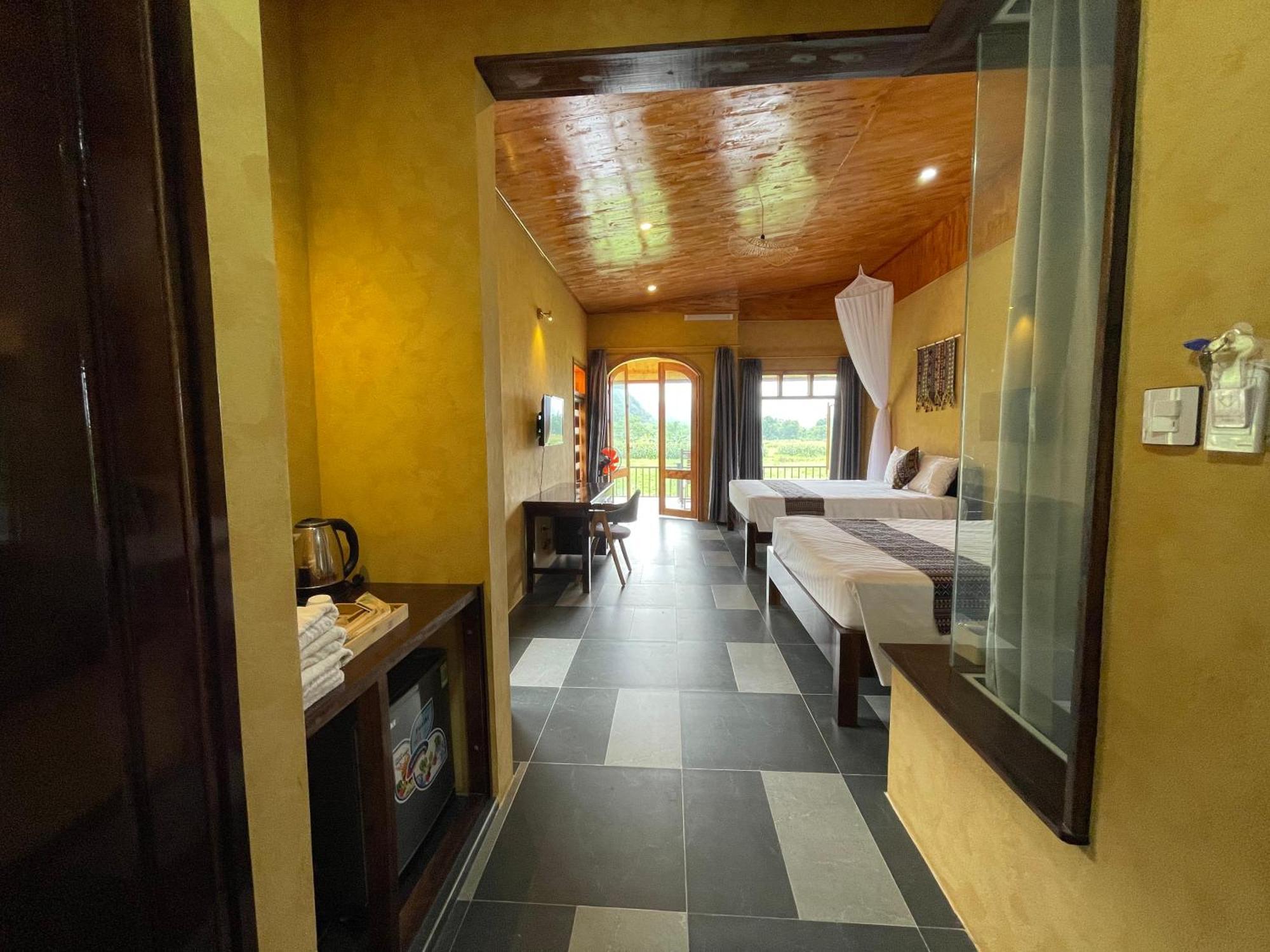 Sky Bay Lodge Ha Giang Buitenkant foto