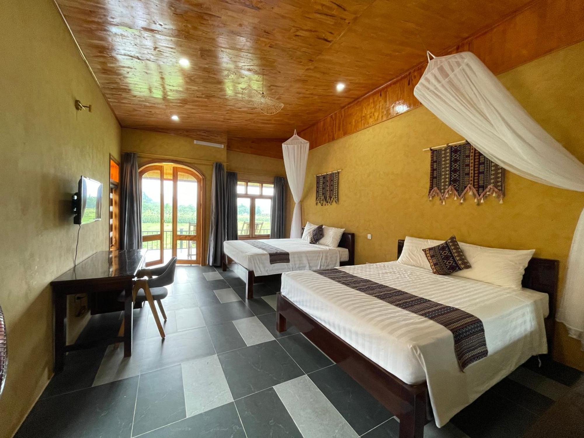 Sky Bay Lodge Ha Giang Buitenkant foto