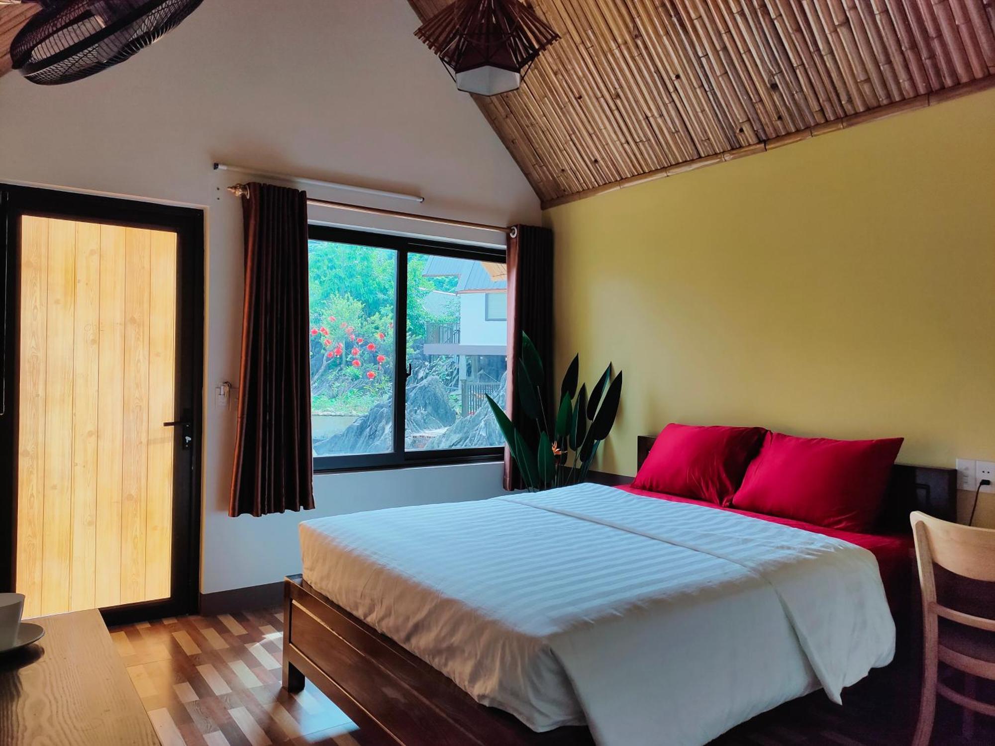 Sky Bay Lodge Ha Giang Buitenkant foto